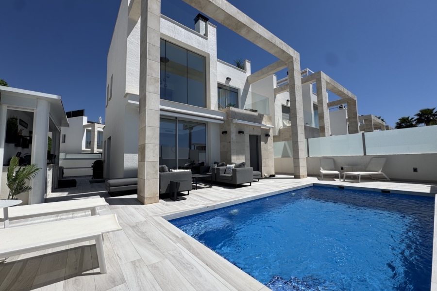 Re-Sale - Detached Villa - Orihuela Costa - Lomas de Cabo Roig