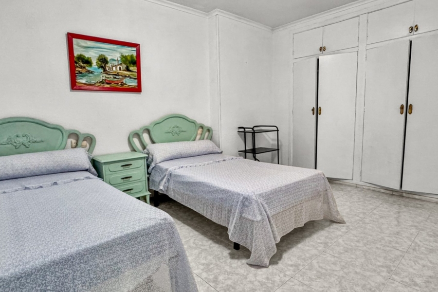 Re-Sale - Apartment - Torrevieja - Playa Los Locos