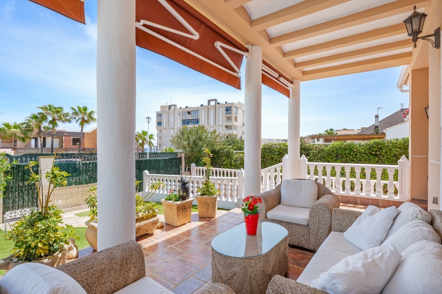 Re-Sale - Detached Villa - Torrevieja - Torre La Mata
