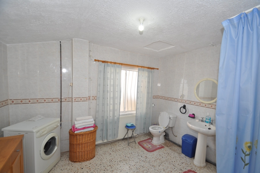 Re-Sale - Country Property - Pinoso - Edge of town