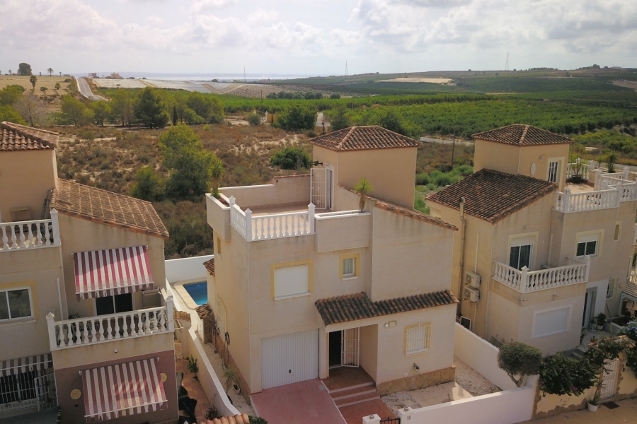 Re-Sale - Detached Villa - San Miguel de Salinas - Lake View Mansions