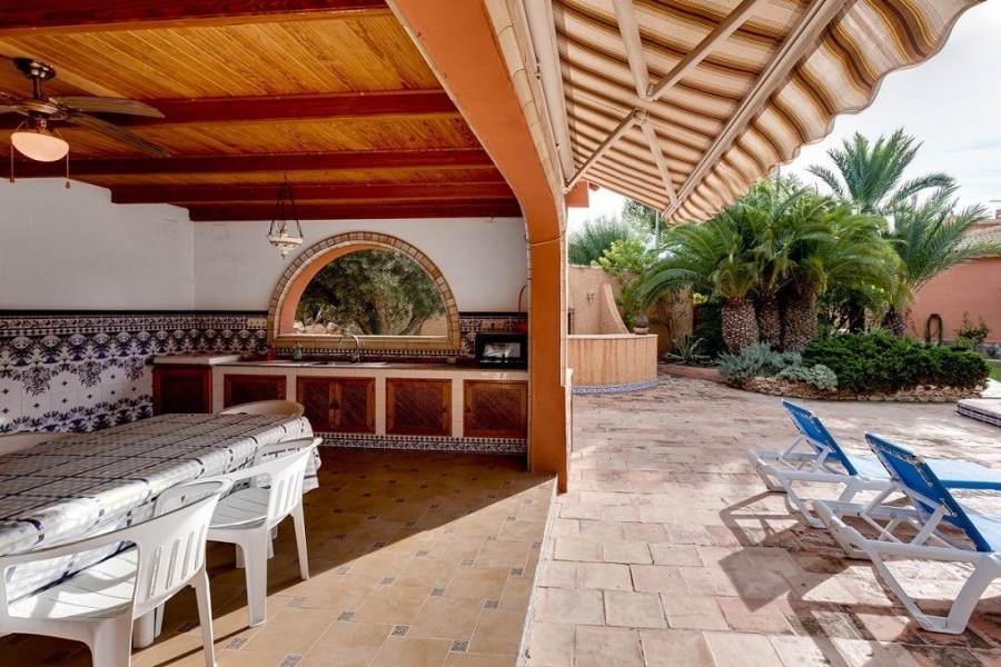 Re-Sale - Detached Villa - Torrevieja - El Chaparral