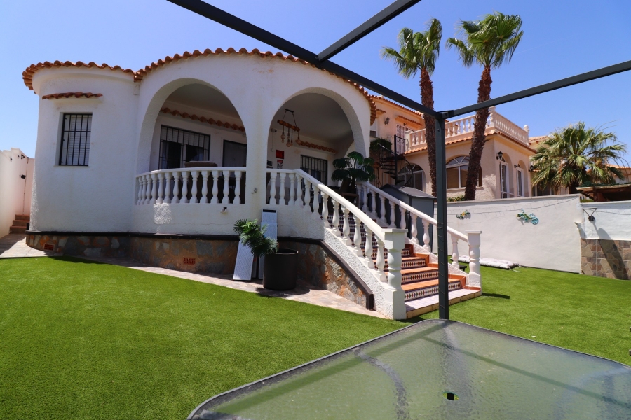 Re-Sale - Detached Villa - Orihuela Costa - Villamartin