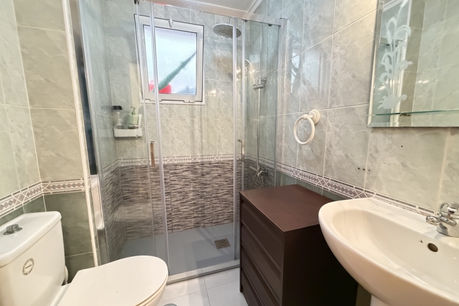 Re-Sale - Apartment - Torrevieja - Torrevieja - Centre