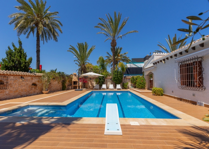 Re-Sale - Detached Villa - Orihuela Costa - Punta Prima