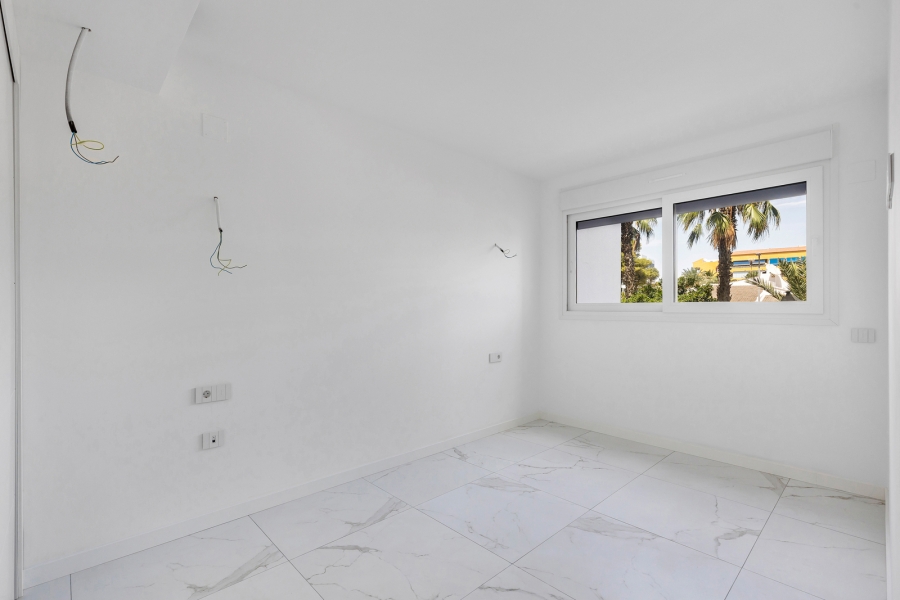 Re-Sale - Apartment - Torrevieja - Punta Prima