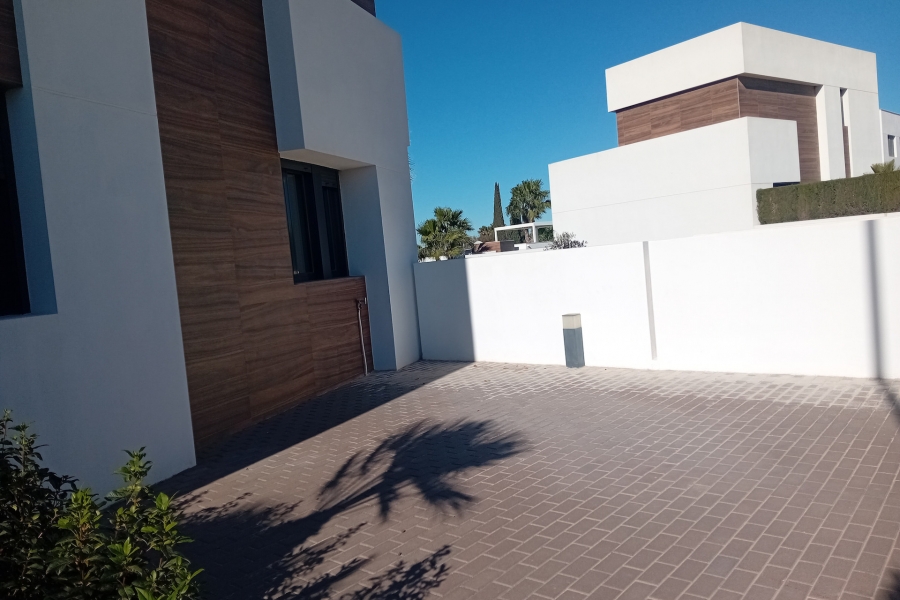 Re-Sale - Detached Villa - Algorfa - La Finca Golf Resort