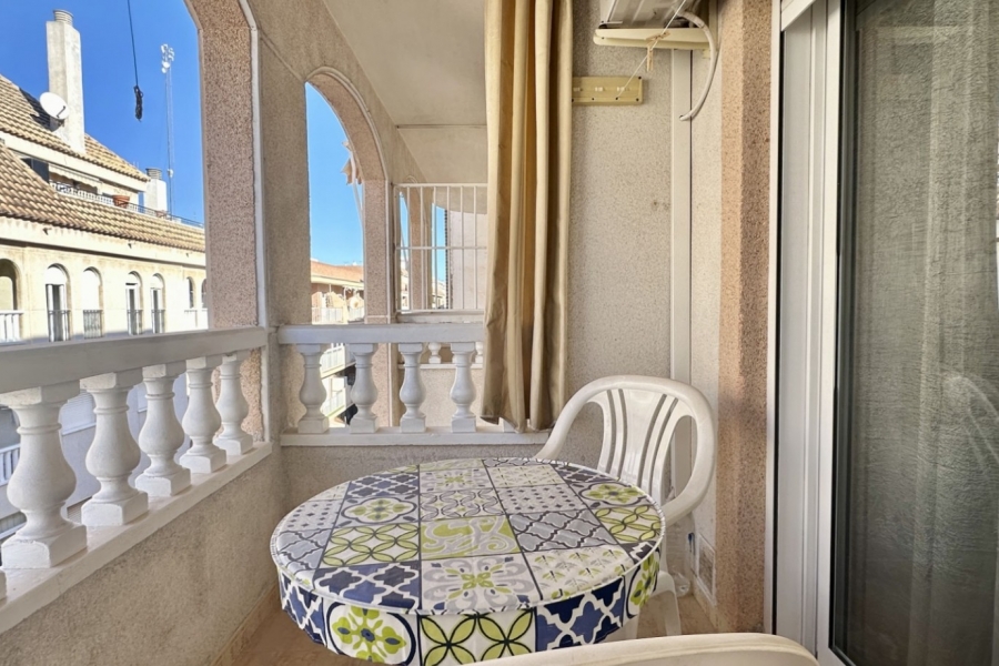 Re-Sale - Apartment - Torrevieja - Playa Los Naufragos