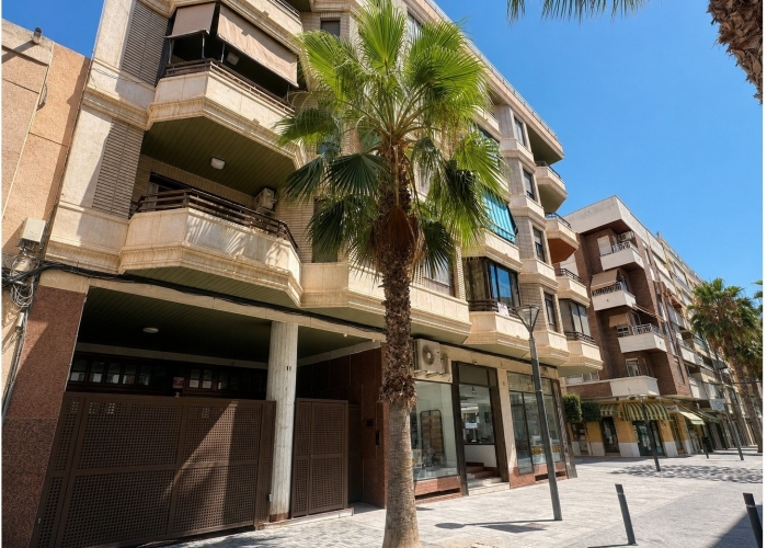 Re-Sale - Apartment - Torrevieja - Torrevieja - Centre
