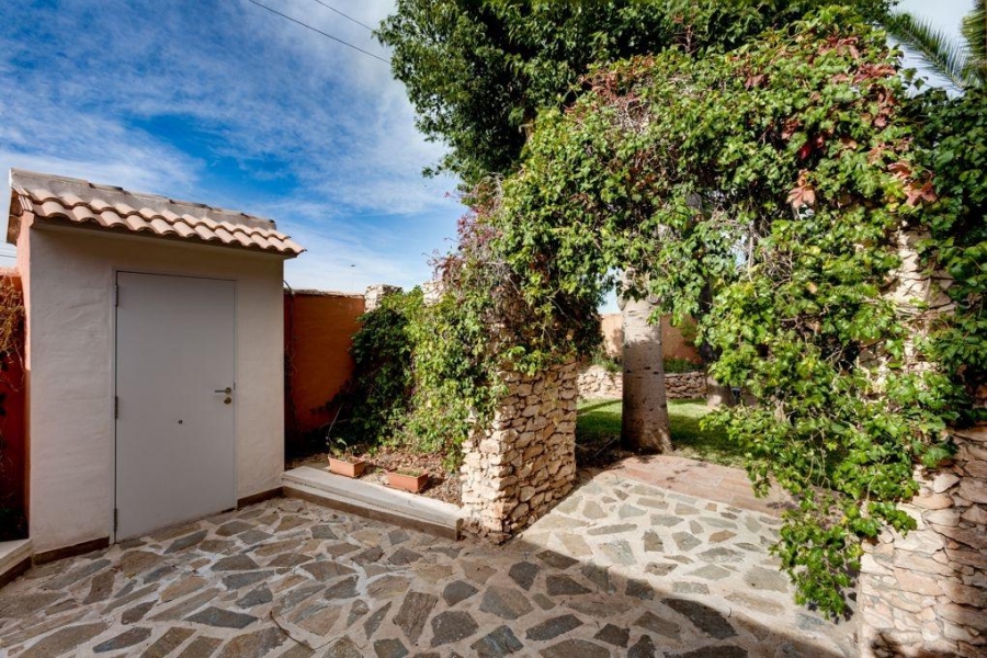 Re-Sale - Detached Villa - Torrevieja - El Chaparral