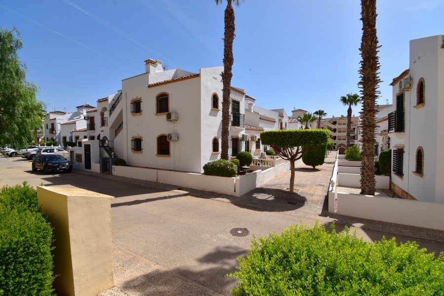 Re-Sale - Apartment - Orihuela Costa - Playa Flamenca