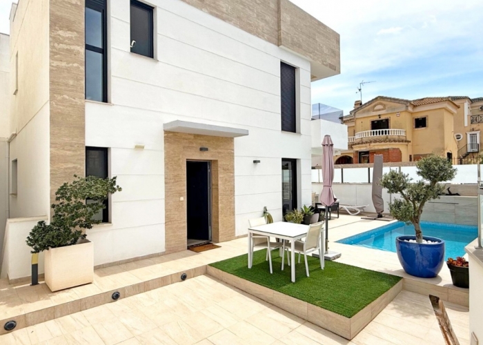 Re-Sale - Detached Villa - Orihuela Costa - Villamartin