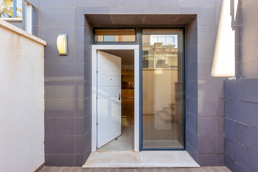 Re-Sale - Detached Villa - Orihuela Costa - La Zenia