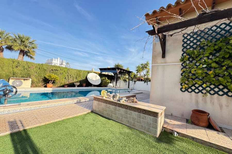 Re-Sale - Detached Villa - Orihuela Costa - Cabo Roig