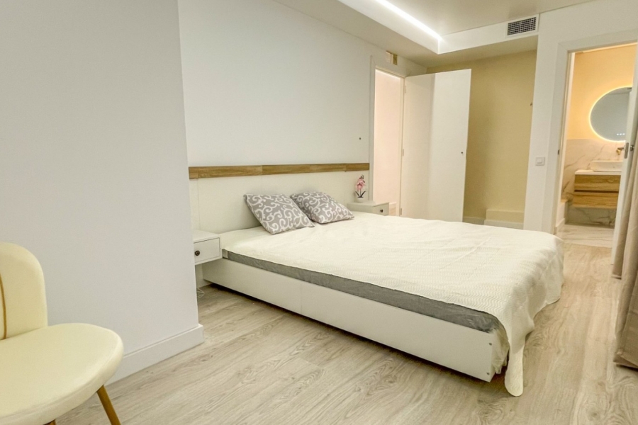 Re-Sale - Apartment - Torrevieja - Playa Acequion