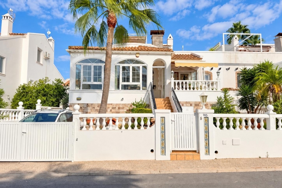 Re-Sale - Semi Detached Villa - Orihuela Costa - Villamartin