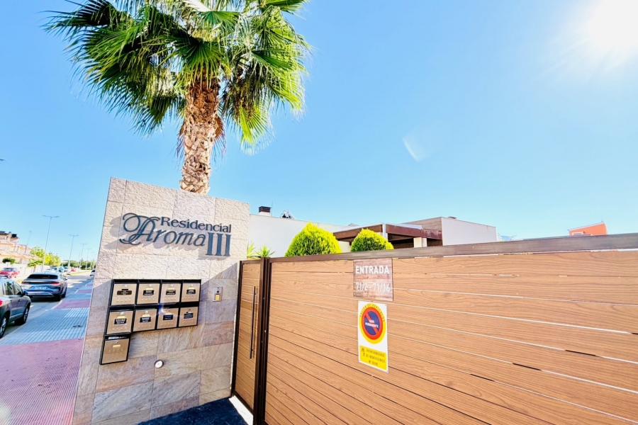 Re-Sale - Semi Detached Villa - Los Montesinos - La Herrada