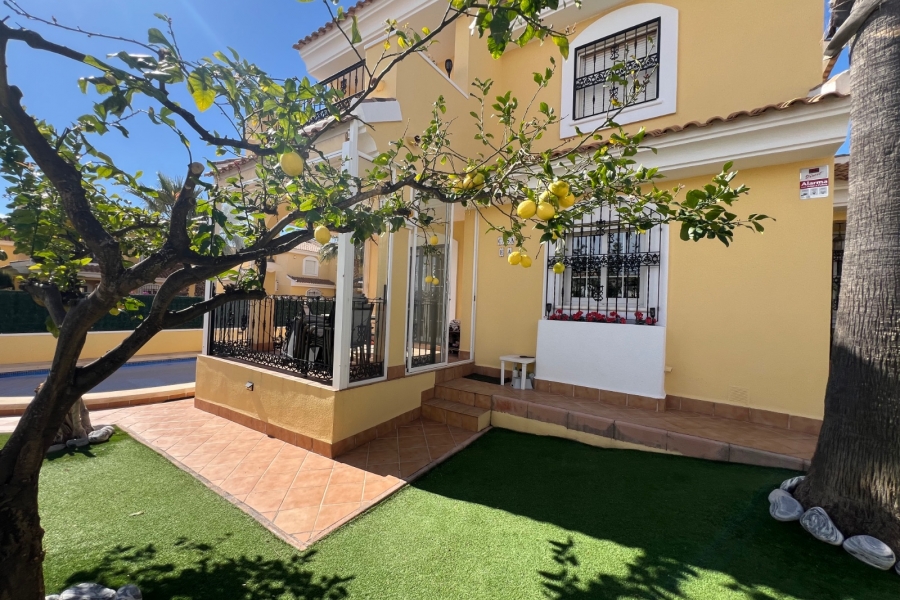 Re-Sale - Detached Villa - Orihuela Costa - Los Dolses