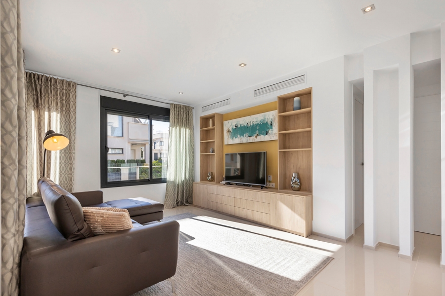 Re-Sale - Detached Villa - Orihuela Costa - La Zenia