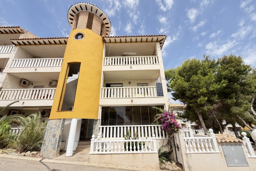 Re-Sale - Apartment - Orihuela Costa - Villamartin
