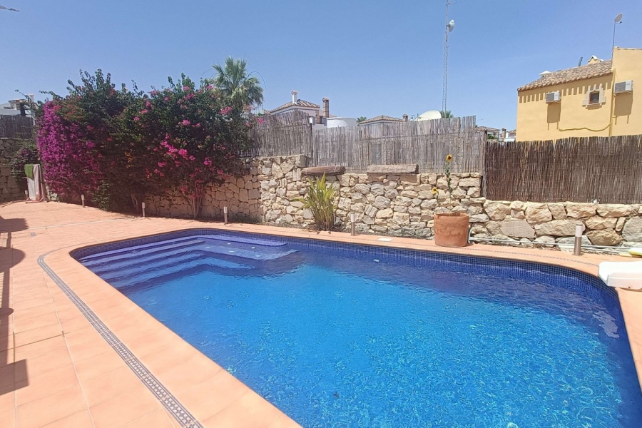 Re-Sale - Semi Detached Villa - Algorfa - La Finca Golf Resort