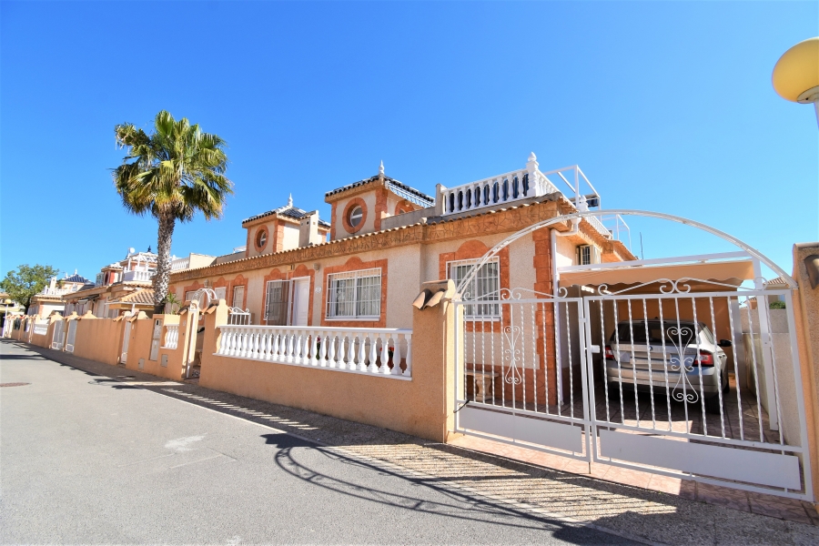 Videresalg - Quad Villa - Orihuela Costa - Playa Flamenca
