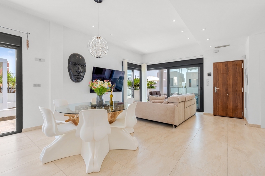 Re-Sale - Detached Villa - Orihuela Costa - Villamartin