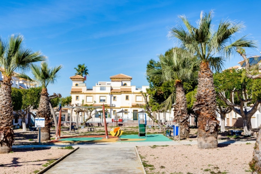 Re-Sale - Townhouse - Torrevieja - Aguas Nuevas
