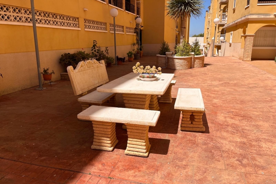 Re-Sale - Apartment - Algorfa - Algorfa - Village