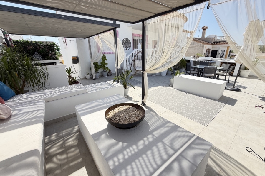 Re-Sale - Detached Villa - San Miguel de Salinas - Lake View Mansions