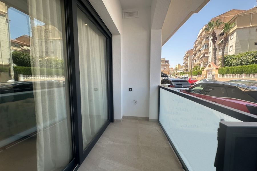 Re-Sale - Apartment - Torrevieja - Torrevieja - Centre