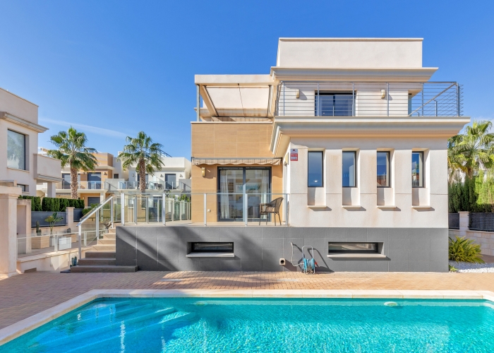 Re-Sale - Detached Villa - Orihuela Costa - La Zenia