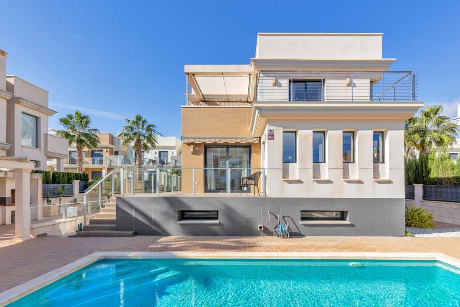 Re-Sale - Detached Villa - Orihuela Costa - La Zenia