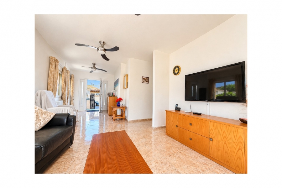 Re-Sale - Detached Villa - La Marina - La Marina - Urbanization