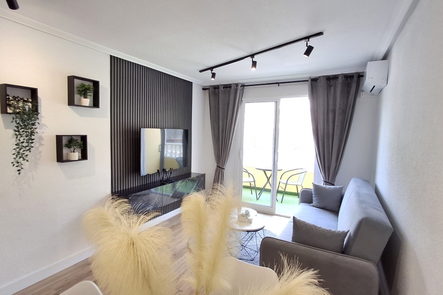 Re-Sale - Apartment - Torrevieja - Torrevieja - Centre
