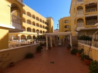 Re-Sale - Apartment - Algorfa - Algorfa - Village