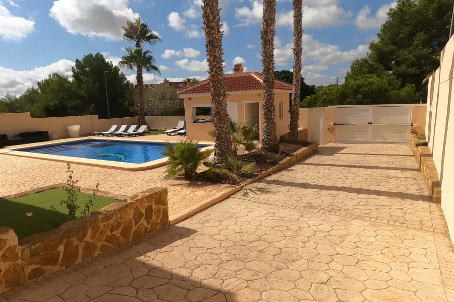 Re-Sale - Detached Villa - Algorfa - Montemar