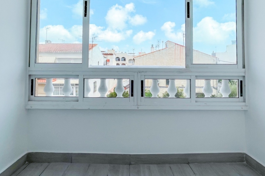 Re-Sale - Apartment - Torrevieja - Torrevieja - Centre