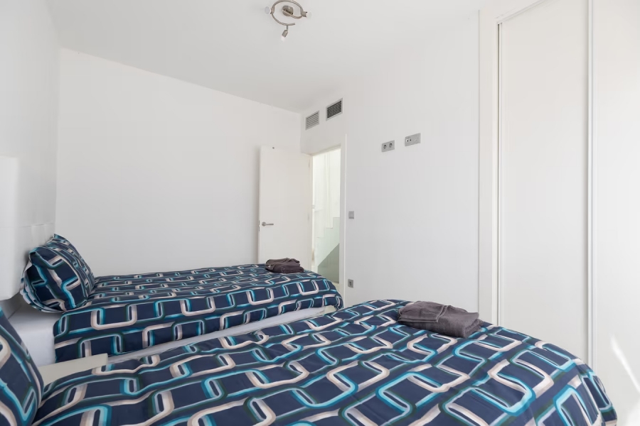 Re-Sale - Semi Detached Villa - Orihuela Costa - Punta Prima