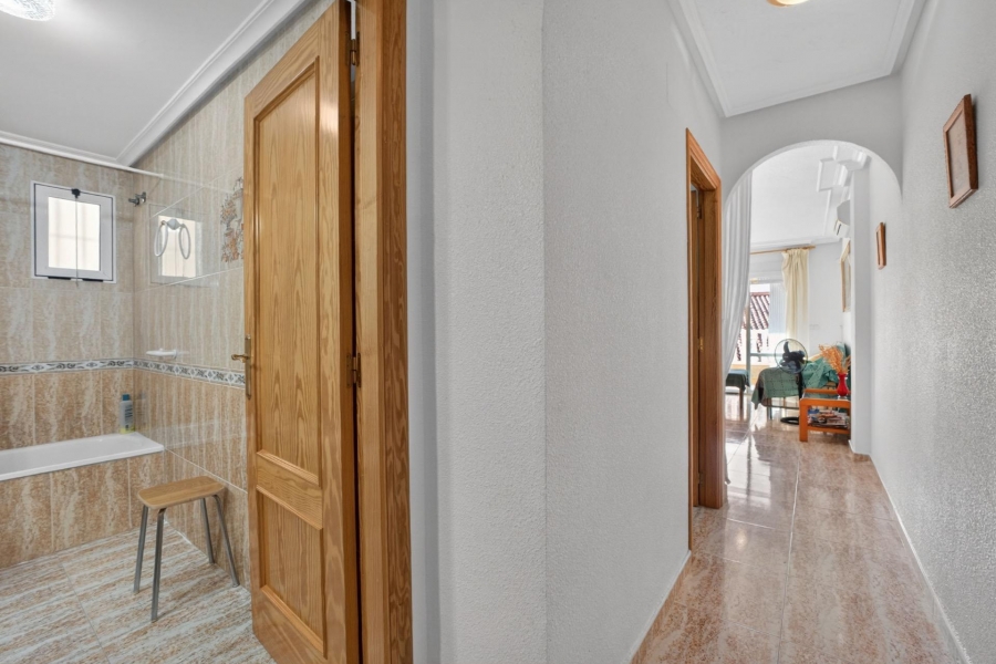 Re-Sale - Apartment - Torrevieja - Playa Los Locos