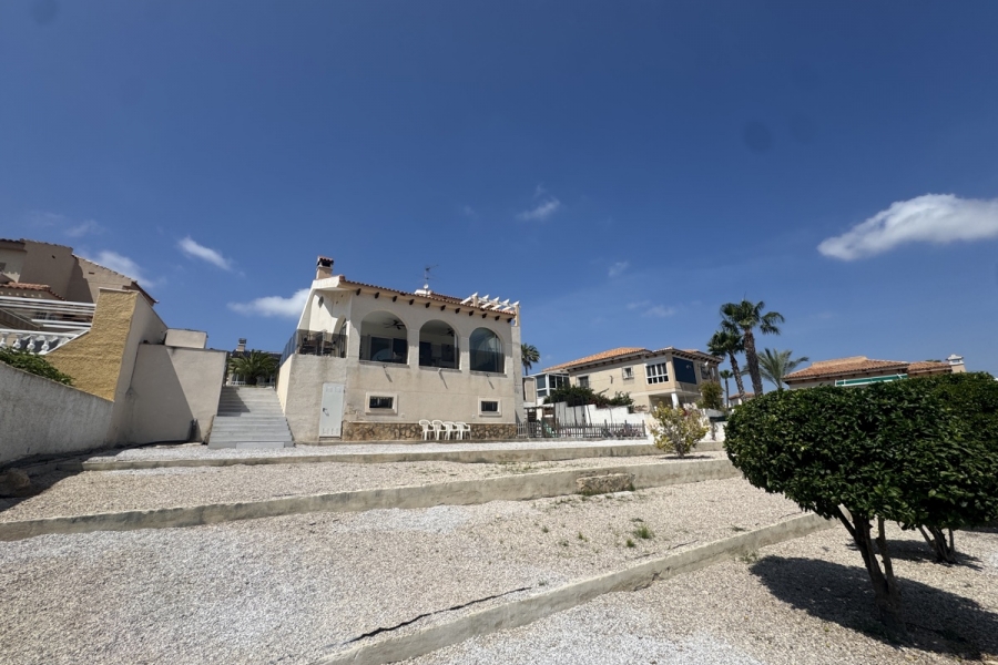 Re-Sale - Detached Villa - San Miguel de Salinas - Las Comunicaciones