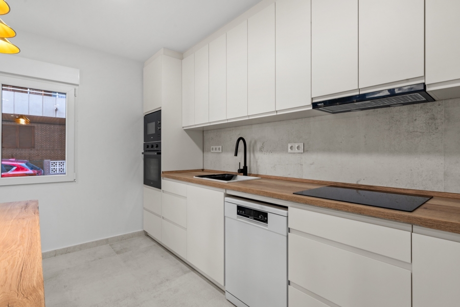 Re-Sale - Apartment - Torrevieja - Playa Acequion
