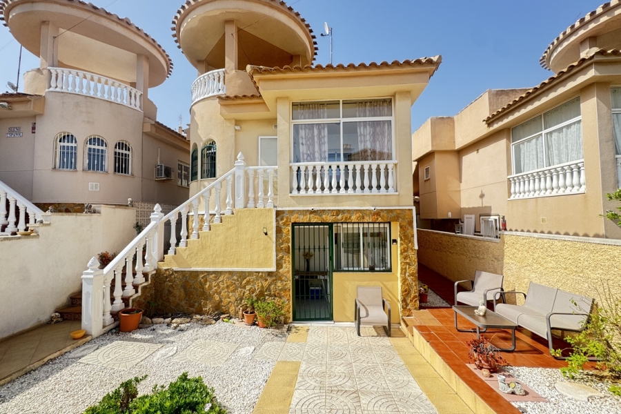 Re-Sale - Detached Villa - Orihuela Costa - Villamartin