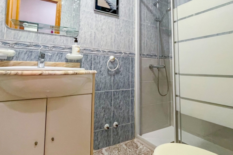 Re-Sale - Apartment - Torrevieja - Torrevieja - Centre