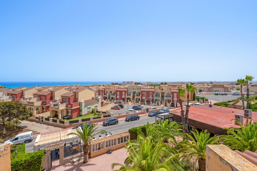 Re-Sale - Apartment - Torrevieja - Aguas Nuevas