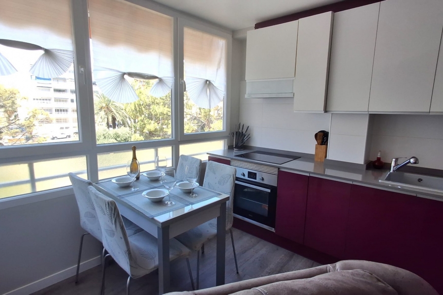 Re-Sale - Apartment - Torrevieja - Torrevieja - Centre
