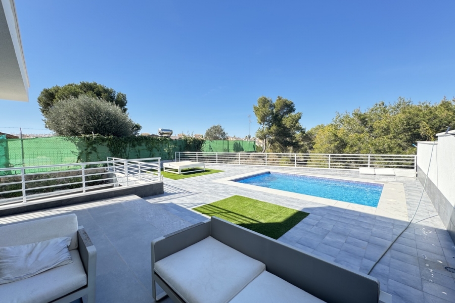 Re-Sale - Detached Villa - Orihuela Costa - Los Balcones