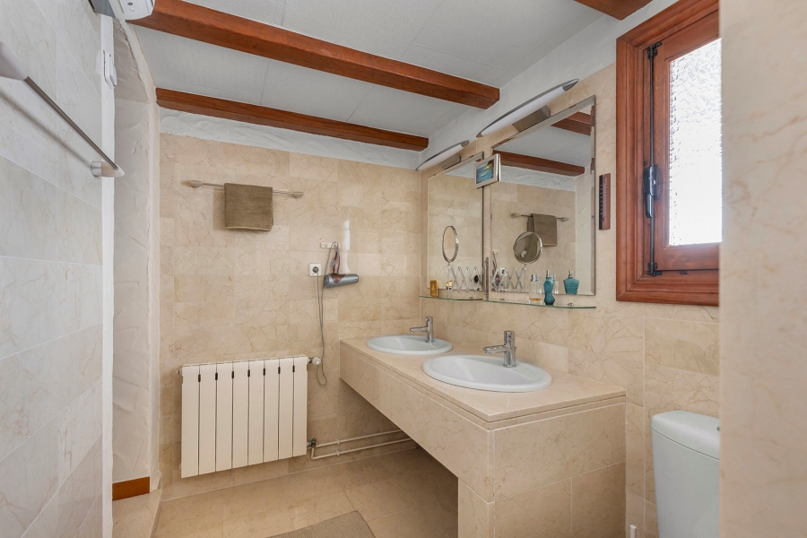 Re-Sale - Detached Villa - Orihuela Costa - Villamartin