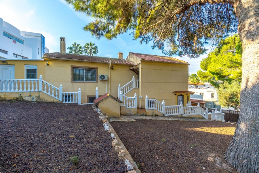 Re-Sale - Detached Villa - Torrevieja - Los Balcones