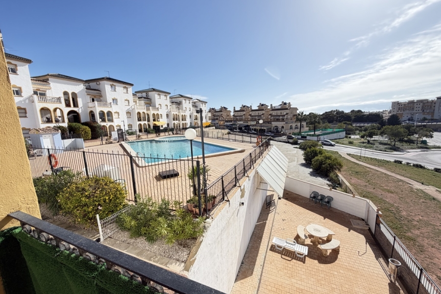 Re-Sale - Apartment - Orihuela Costa - La Zenia